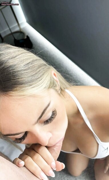 Ⓛⓔⓐⓚⓔⓓ - Lauren G