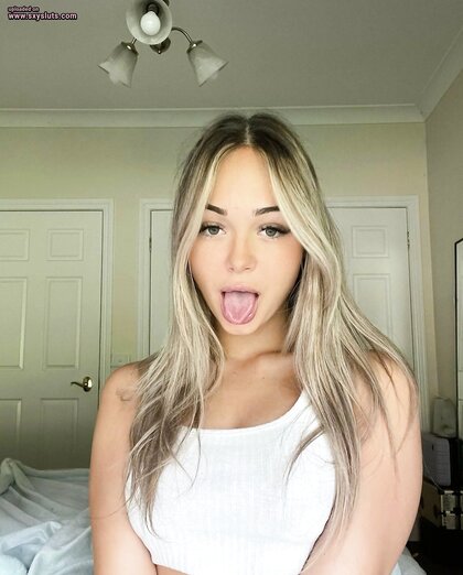 Ⓛⓔⓐⓚⓔⓓ - Lauren G