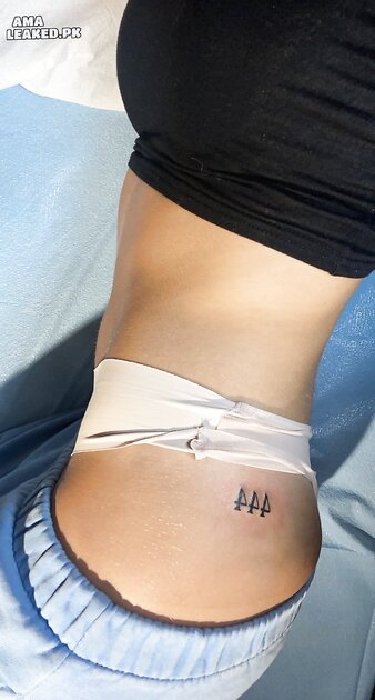 Ⓛⓔⓐⓚⓔⓓ - Hannah M