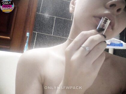 Ⓛⓔⓐⓚⓔⓓ - Sasha