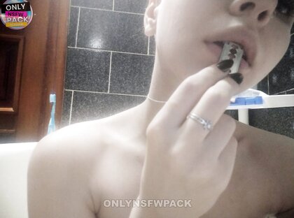 Ⓛⓔⓐⓚⓔⓓ - Sasha