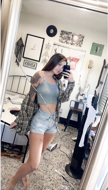 Ⓛⓔⓐⓚⓔⓓ - Taylor C #3
