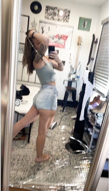 Ⓛⓔⓐⓚⓔⓓ - Taylor C #3