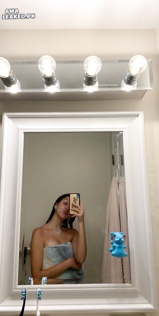Ⓛⓔⓐⓚⓔⓓ - Maya L #4
