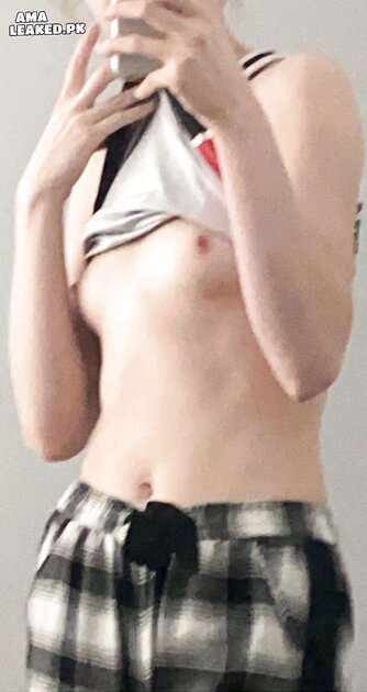 Ⓛⓔⓐⓚⓔⓓ - Kylee T