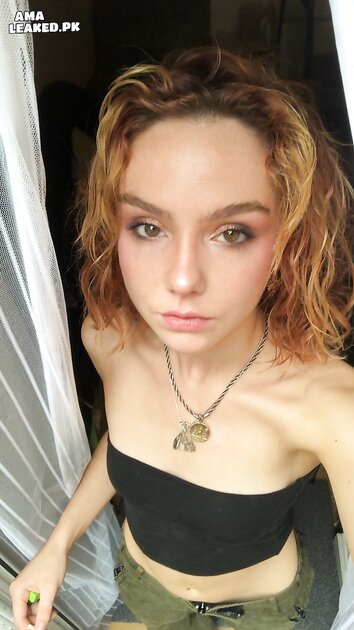 Ⓛⓔⓐⓚⓔⓓ - Hattie F