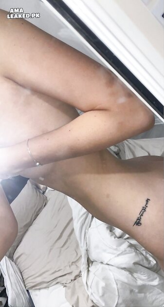 Ⓛⓔⓐⓚⓔⓓ - Emma J