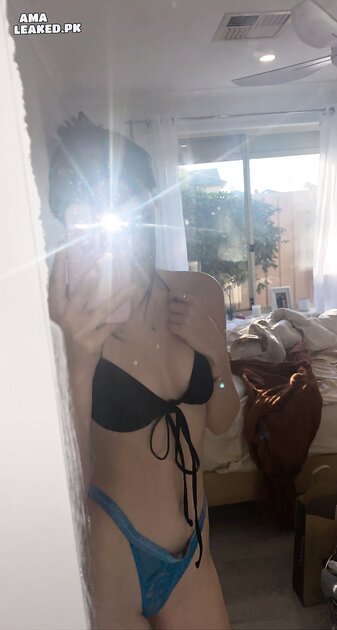 Ⓛⓔⓐⓚⓔⓓ - Emma J