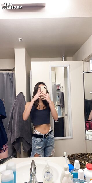 Ⓛⓔⓐⓚⓔⓓ - Keiana B