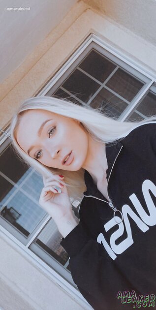 Ⓛⓔⓐⓚⓔⓓ - Zola B