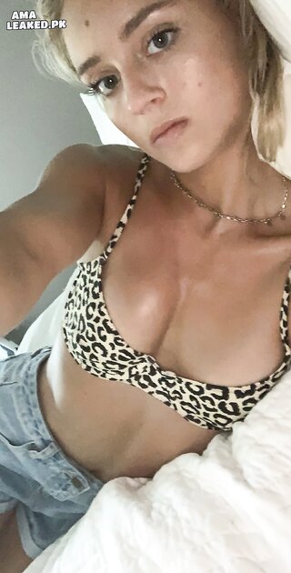 Ⓛⓔⓐⓚⓔⓓ - Rose H #2