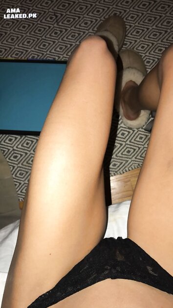 Ⓛⓔⓐⓚⓔⓓ - Rose H #2