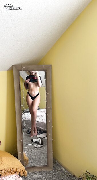 Ⓛⓔⓐⓚⓔⓓ - Cassidy C