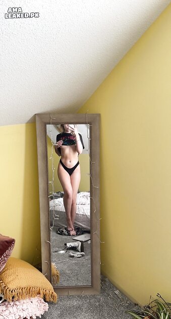 Ⓛⓔⓐⓚⓔⓓ - Cassidy C