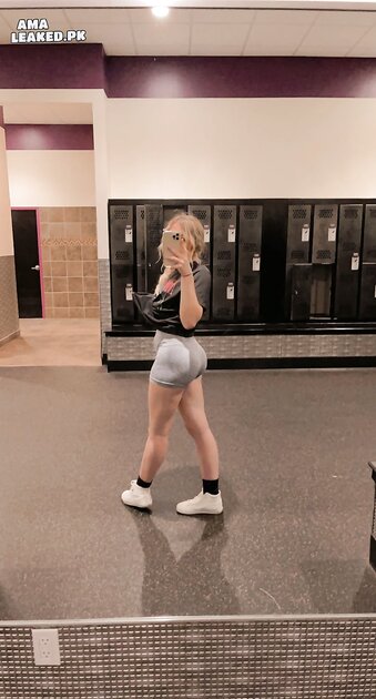 Ⓛⓔⓐⓚⓔⓓ - Cassidy C