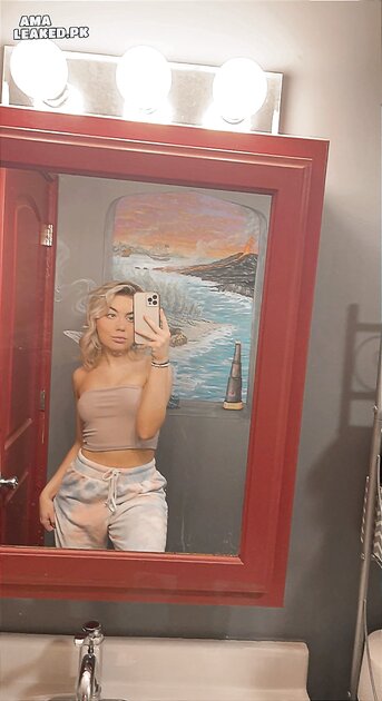 Ⓛⓔⓐⓚⓔⓓ - Cassidy C