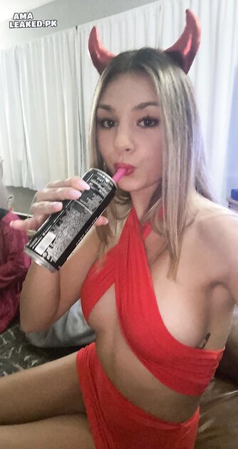 Ⓛⓔⓐⓚⓔⓓ - Olivia D