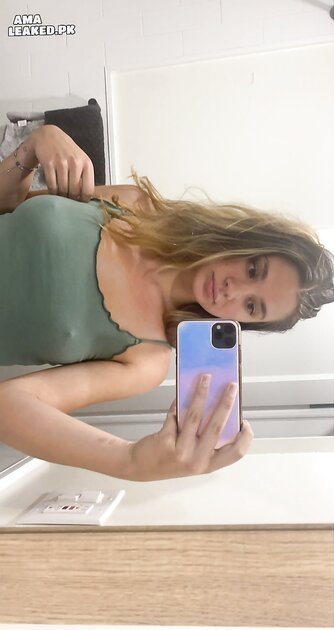Ⓛⓔⓐⓚⓔⓓ - Olivia D