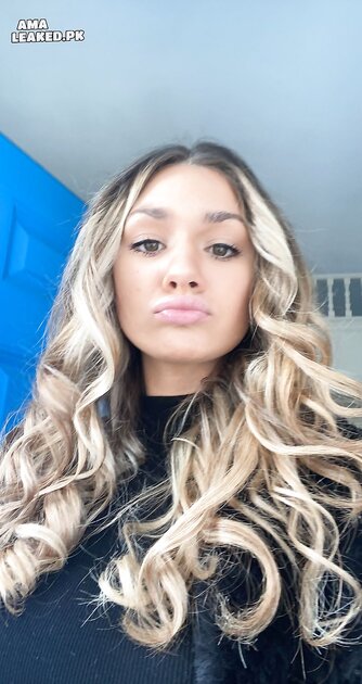 Ⓛⓔⓐⓚⓔⓓ - Olivia D