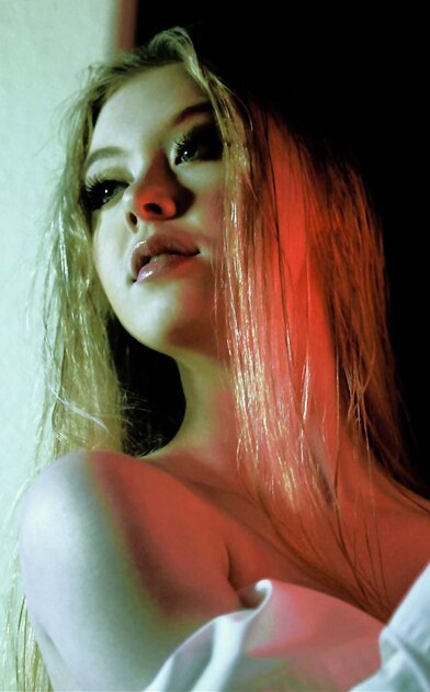 Ⓛⓔⓐⓚⓔⓓ - Alli N