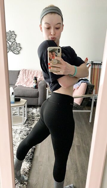 Ⓛⓔⓐⓚⓔⓓ - Alli N