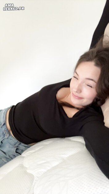 Ⓛⓔⓐⓚⓔⓓ - Sasha C