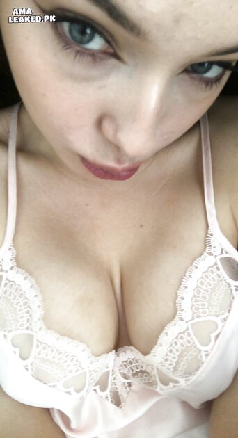 Ⓛⓔⓐⓚⓔⓓ - Sasha C