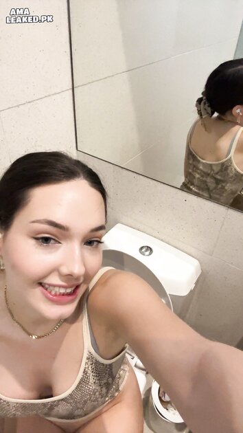 Ⓛⓔⓐⓚⓔⓓ - Sasha C