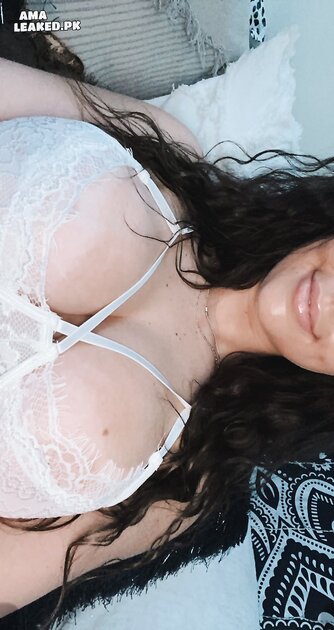 Ⓛⓔⓐⓚⓔⓓ - Maddie F