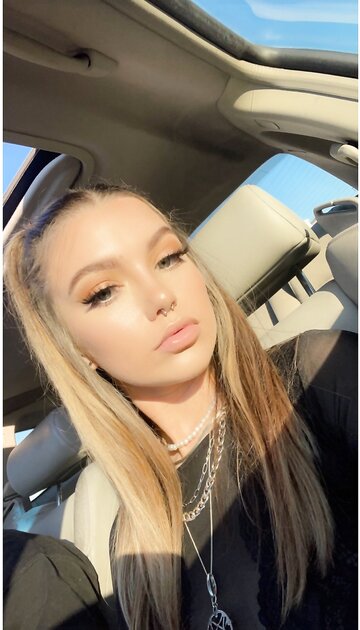 Ⓛⓔⓐⓚⓔⓓ - Taylor C
