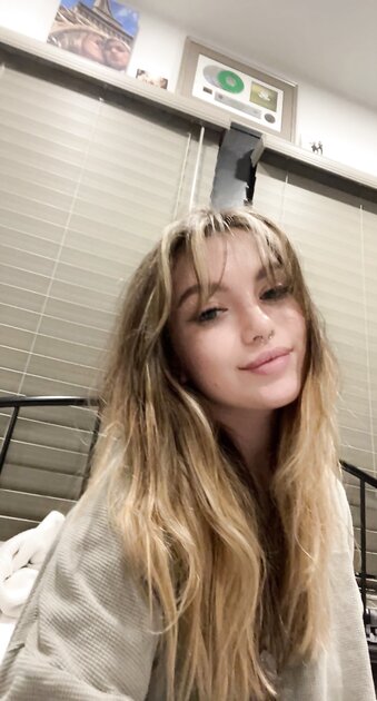 Ⓛⓔⓐⓚⓔⓓ - Taylor C