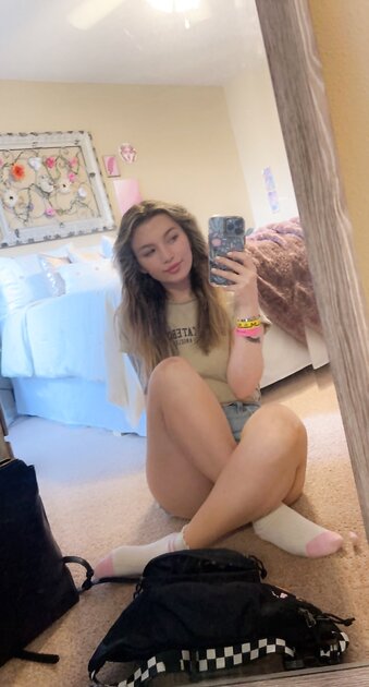 Ⓛⓔⓐⓚⓔⓓ - Taylor C