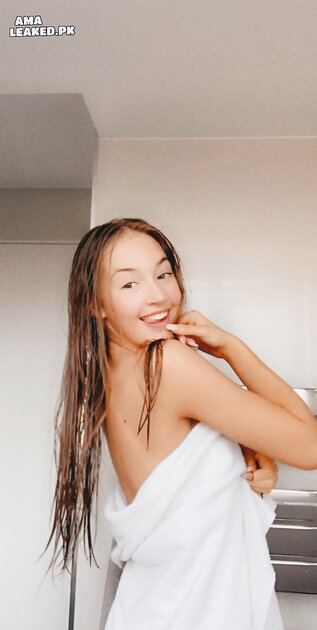Ⓛⓔⓐⓚⓔⓓ - Eva C #3