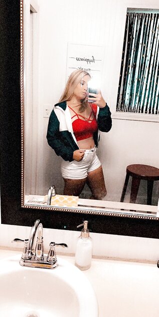 Ⓛⓔⓐⓚⓔⓓ - Maci B #2