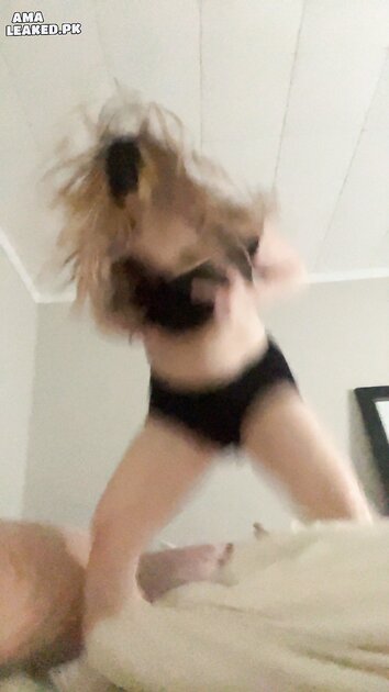 Ⓛⓔⓐⓚⓔⓓ - Taylor W
