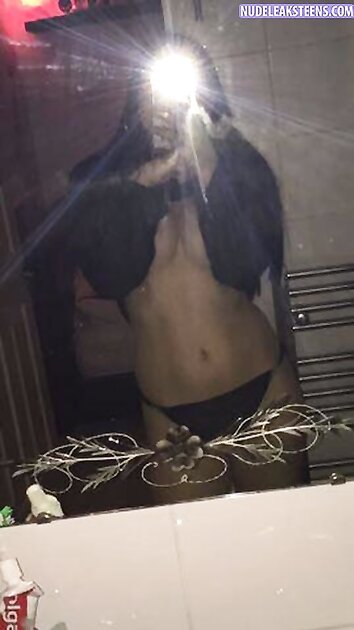 Ⓛⓔⓐⓚⓔⓓ - Erin R