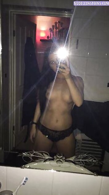 Ⓛⓔⓐⓚⓔⓓ - Erin R