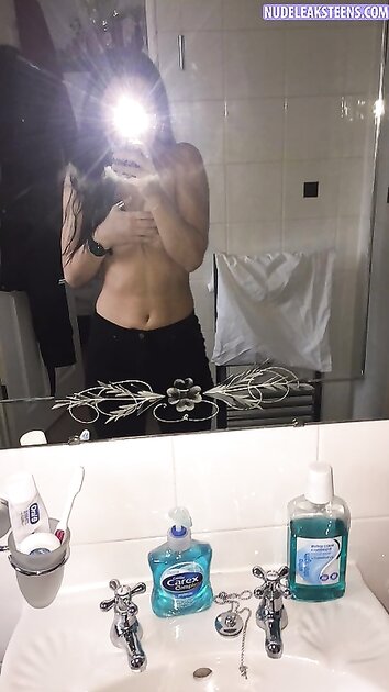 Ⓛⓔⓐⓚⓔⓓ - Erin R