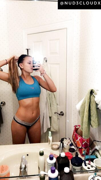 Ⓛⓔⓐⓚⓔⓓ - Katie H