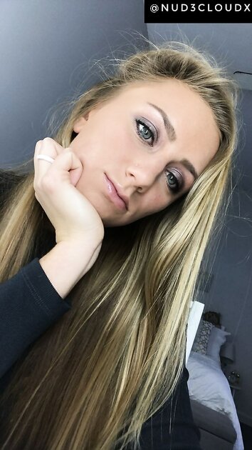 Ⓛⓔⓐⓚⓔⓓ - Katie H