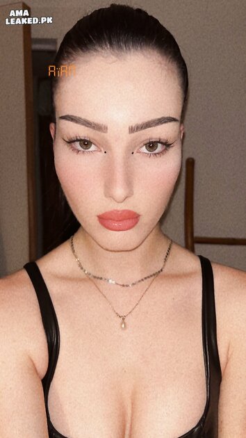 Ⓛⓔⓐⓚⓔⓓ - Maia V ????????