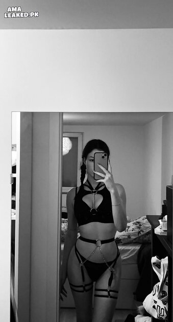 Ⓛⓔⓐⓚⓔⓓ - Maia V ????????