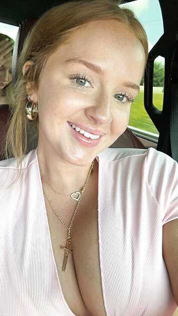 Ⓛⓔⓐⓚⓔⓓ - Ashlyn