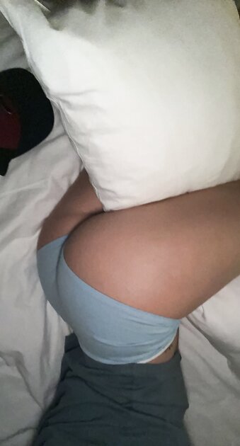 Ⓛⓔⓐⓚⓔⓓ - Ashlyn