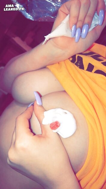 Ⓛⓔⓐⓚⓔⓓ - Olivia H #2