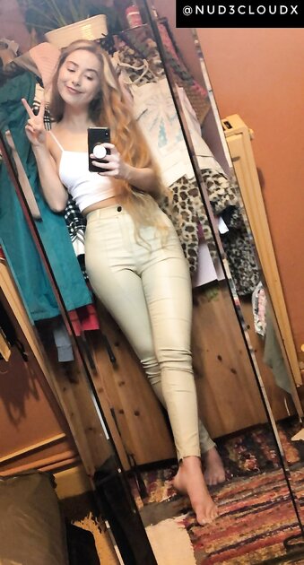 Ⓛⓔⓐⓚⓔⓓ - Madeline F