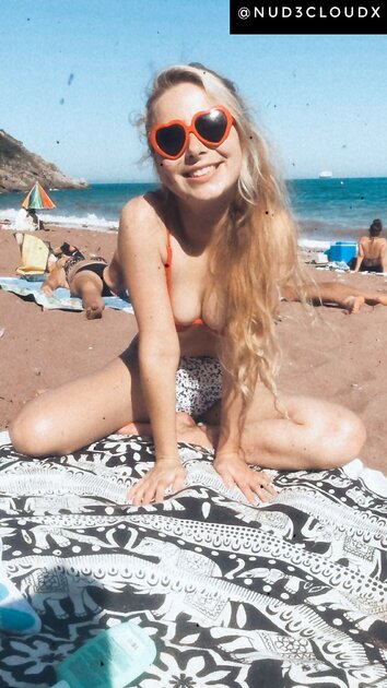 Ⓛⓔⓐⓚⓔⓓ - Madeline F