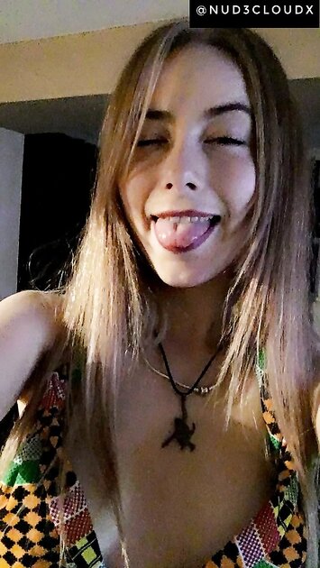 Ⓛⓔⓐⓚⓔⓓ - Madeline F
