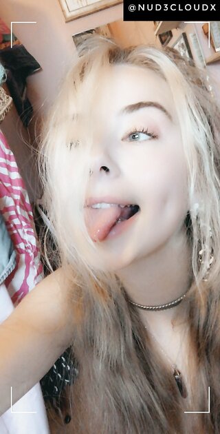 Ⓛⓔⓐⓚⓔⓓ - Madeline F