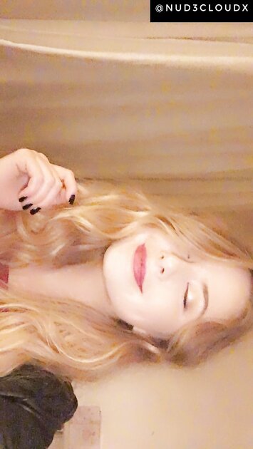 Ⓛⓔⓐⓚⓔⓓ - Madeline F